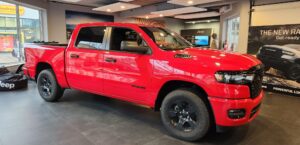 RAM 1500 4×4 Crew Cab flame red